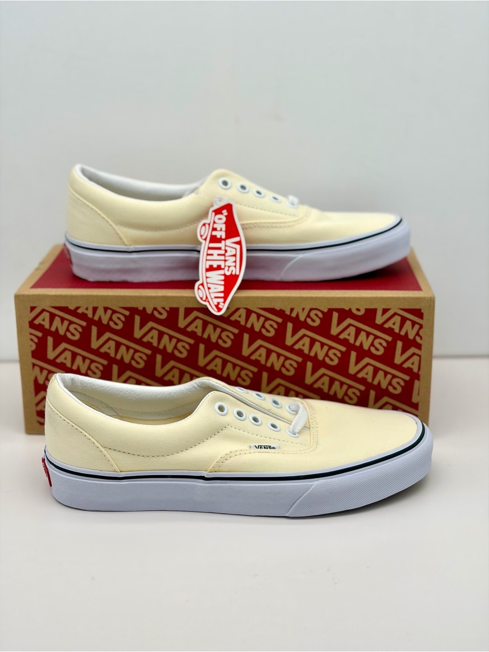 Vans Classic Low-Top Sneakers Classic White/True White